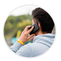 un equipo de expertos monitorea tu hogar las 24 horas del día, detectando y previniendo riesgos antes de que sucedan.